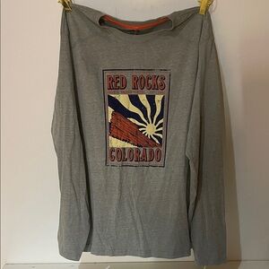 nwt Red Rocks Amphitheater long sleeve T-shirt